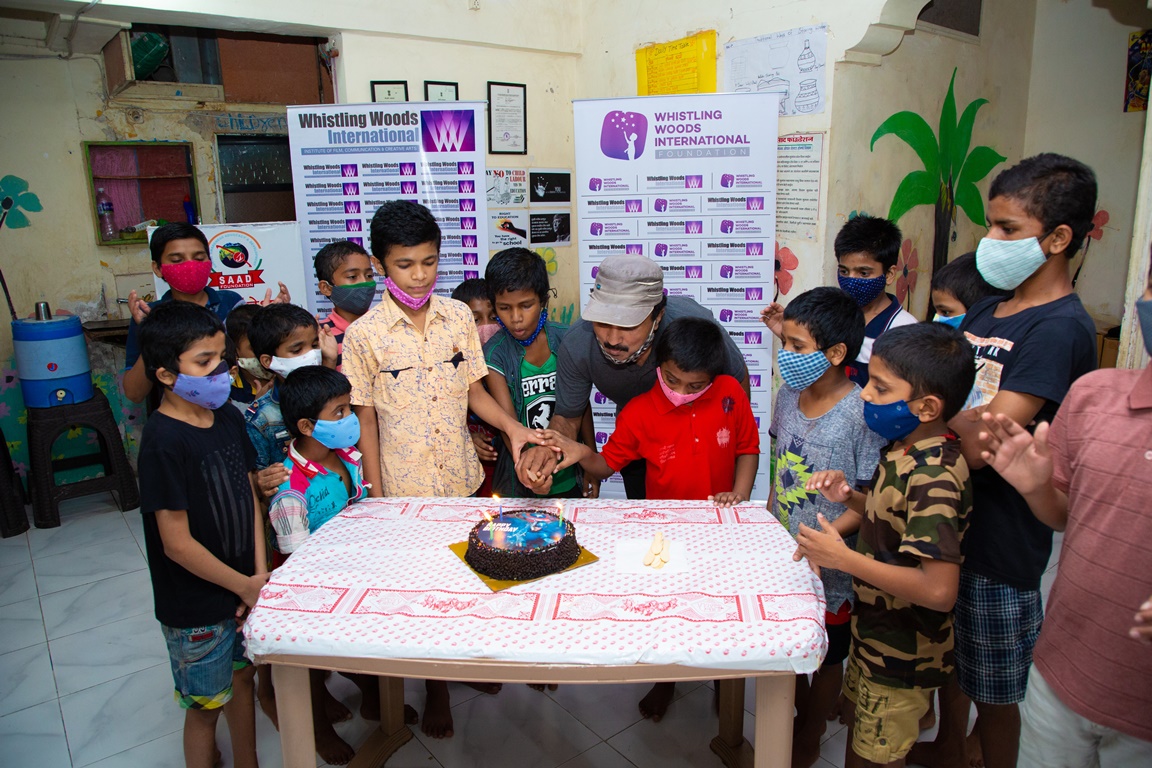 Team Khwaab Celebrates Head of Academics' Birthday with Saad Foundation Children, Provides Educational Resources
